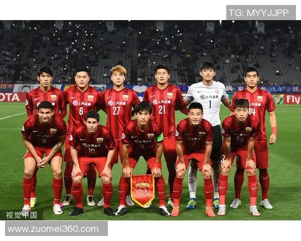 中超激战：AC米兰小胜曼联红牌争议引发全场热议与十大精彩进球回顾