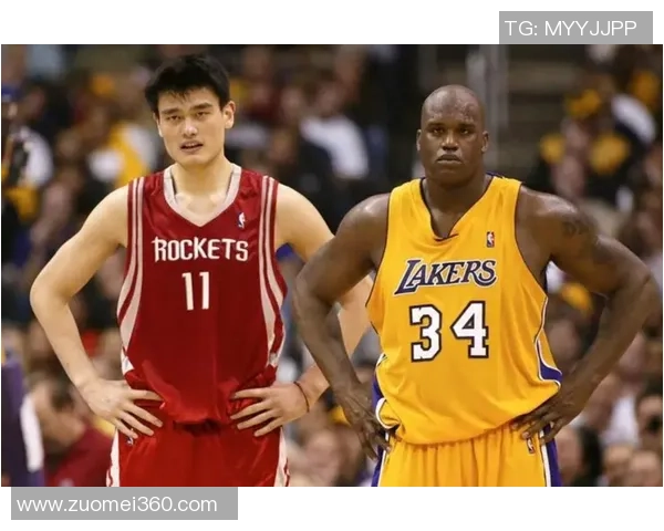 姚明与国际篮球明星的精彩合影瞬间展现体育魅力与友谊的桥梁