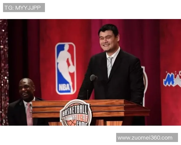 球迷激动见到姚明瞬间回忆起他的辉煌篮球生涯与无尽热爱