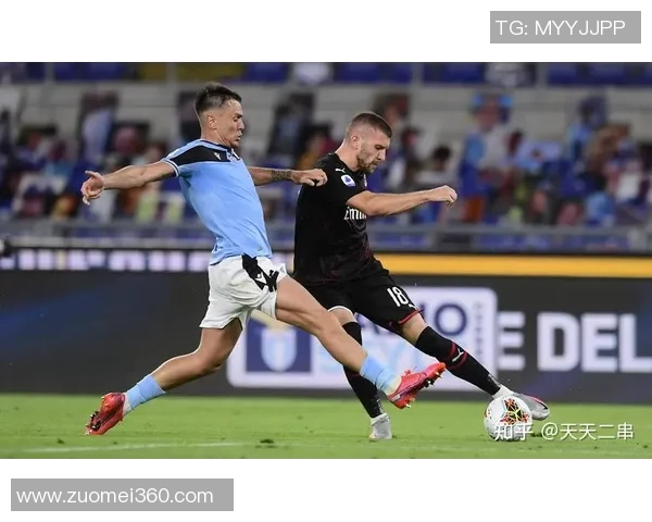 英超激战：里昂与AC米兰0比0平局点球大战引发全场热烈反响