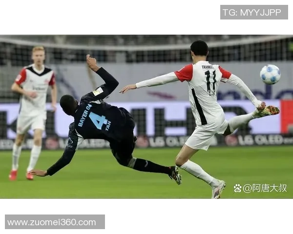 德甲激战:里昂逆转尤文图斯四比三神扑瞬间点燃全场激情 德甲激战:里昂逆转尤文图斯四比三神扑瞬间点燃全场激情