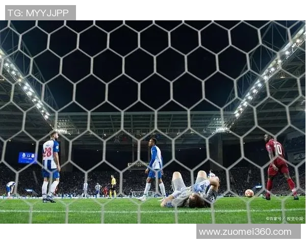 欧联杯曼联与波尔图战平乌龙球瞬间引发全场热议与数据分析