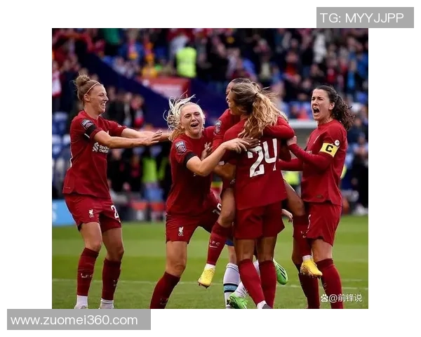 国王杯激战那不勒斯以一球小胜利物浦全场沸腾